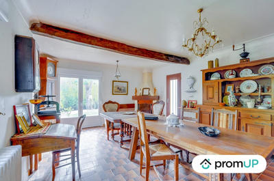 Maison - 200 m² - 9 pièces