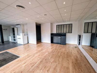 Local d'activités - 81 m²