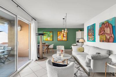 Appartement - 90 m² - 4 pièces