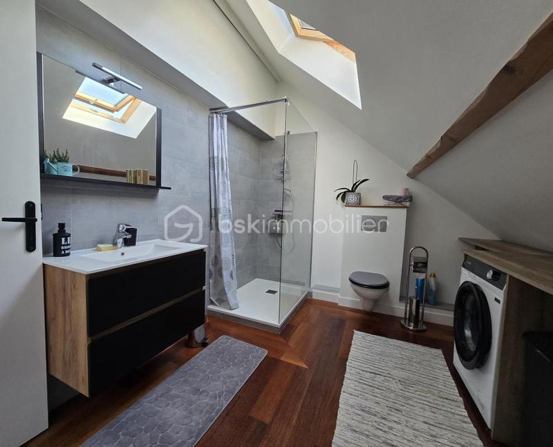 Maison - 185 m² - 7 pièces