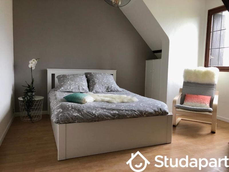 Chambre - 13 m² - 1 pièce