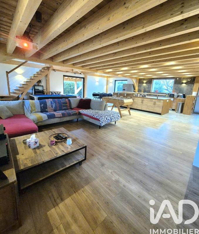 Maison - 192 m² - 5 pièces