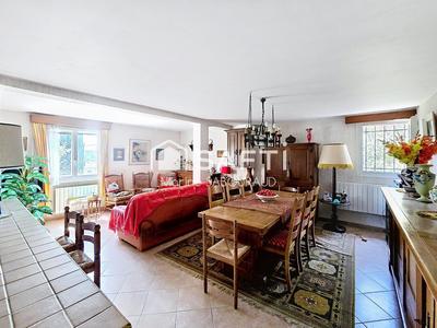 Maison - 158 m² - 5 pièces