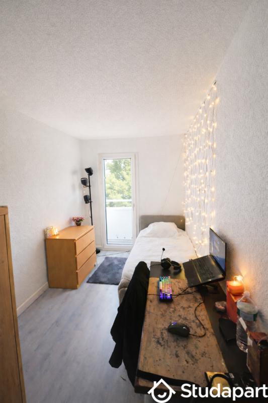 Chambre - 10 m² - 1 pièce