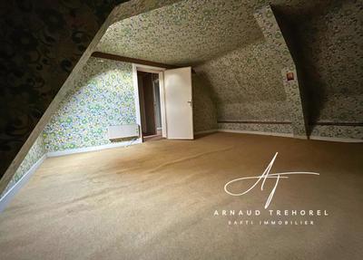 Maison - 230 m² - 7 pièces