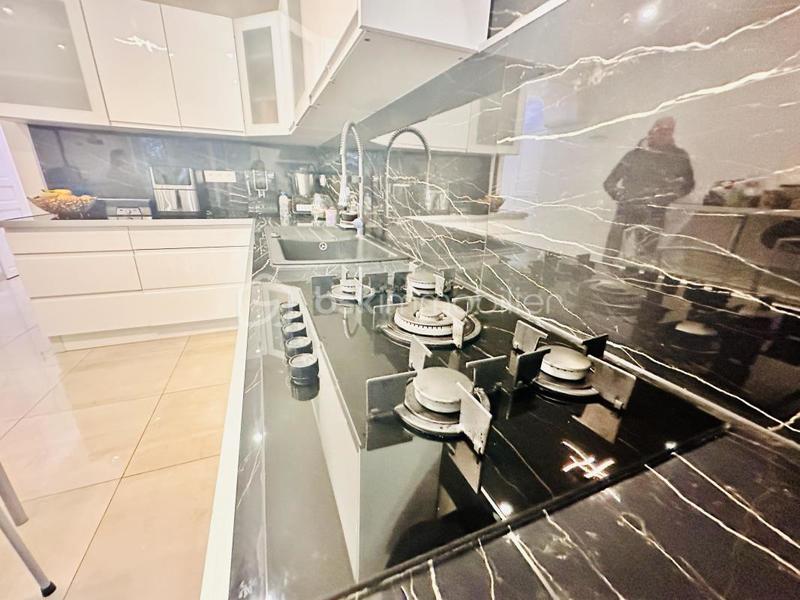 Maison - 100 m² - 6 pièces