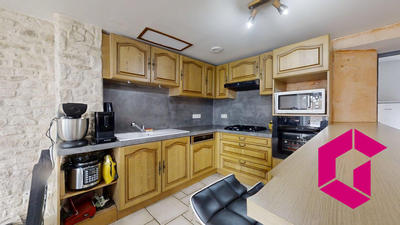 Maison - 98 m² - 4 pièces