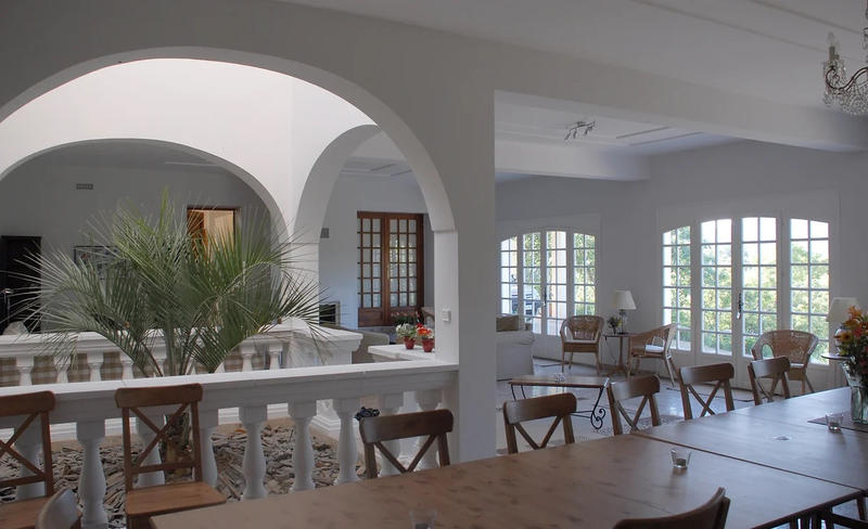 Villa - 331 m² - 10 pièces