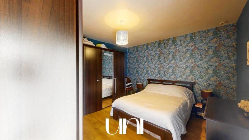 Maison - 214 m² - 6 pièces