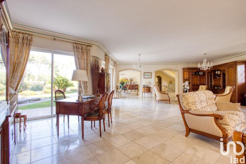 Maison - 500 m² - 7 pièces