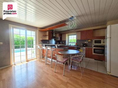 Maison - 174 m² - 6 pièces