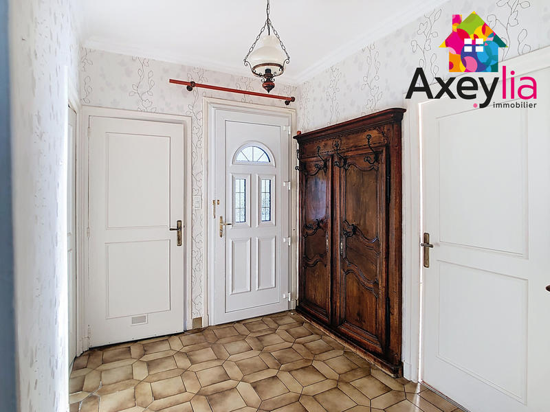 Maison - 94 m² - 8 pièces