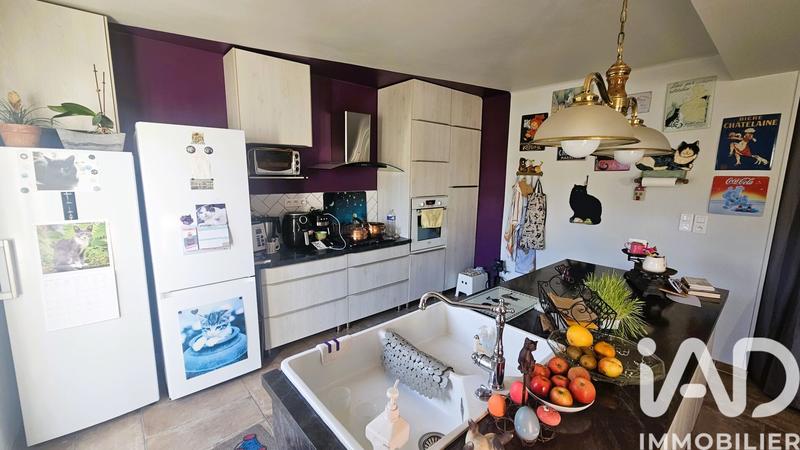 Maison - 205 m² - 8 pièces