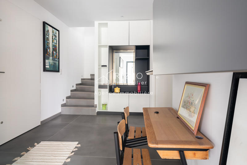 Villa - 290 m² - 6 pièces