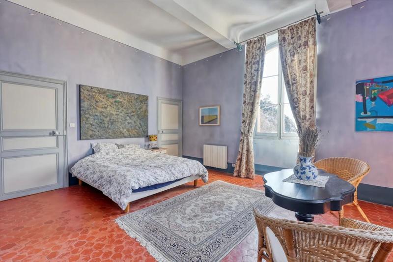 Maison - 220 m² - 10 pièces