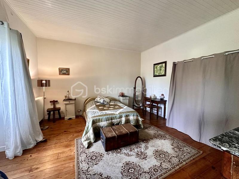 Maison - 291 m² - 11 pièces