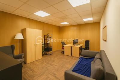 Bureau - 80 m² - 6 pièces