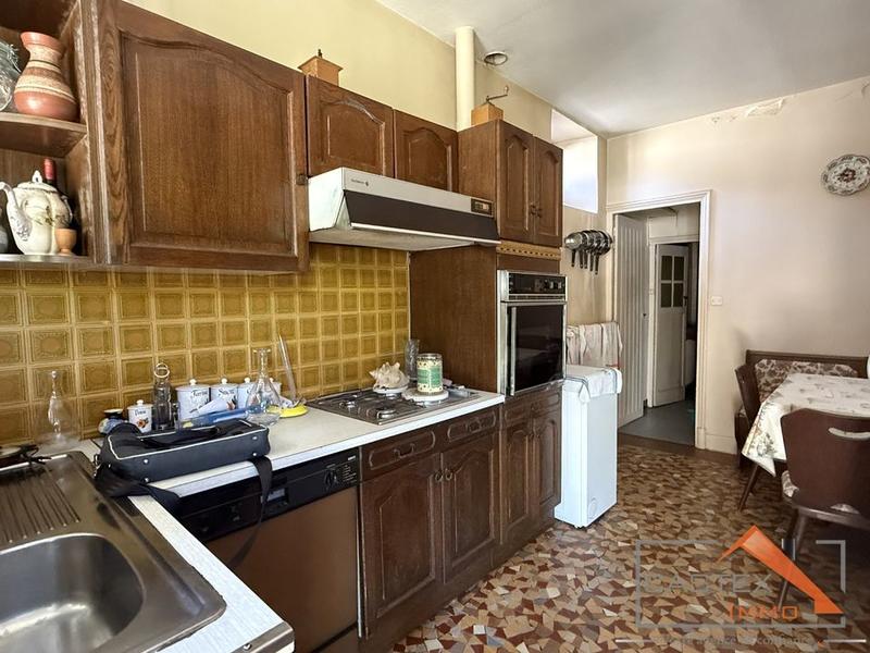 Maison - 253 m² - 10 pièces