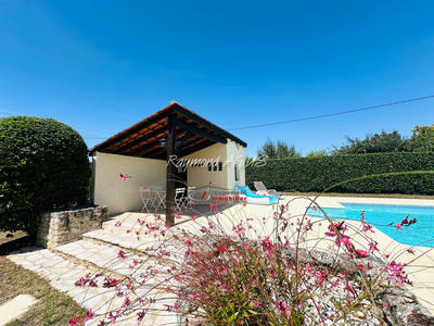 Maison - 159 m² - 7 pièces