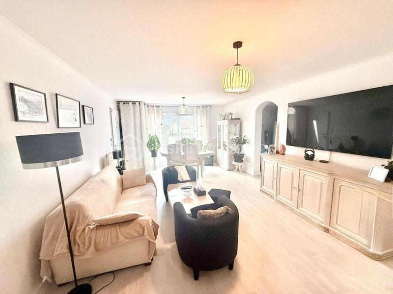 Villa - 100 m² - 5 pièces