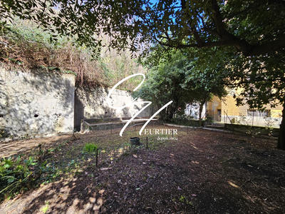 Appartement - 120 m² - 5 pièces