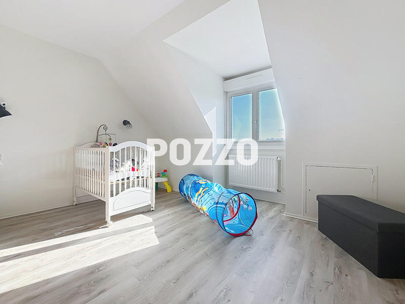 Maison - 97 m² - 5 pièces