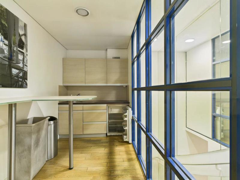 Local commercial - 151 m²