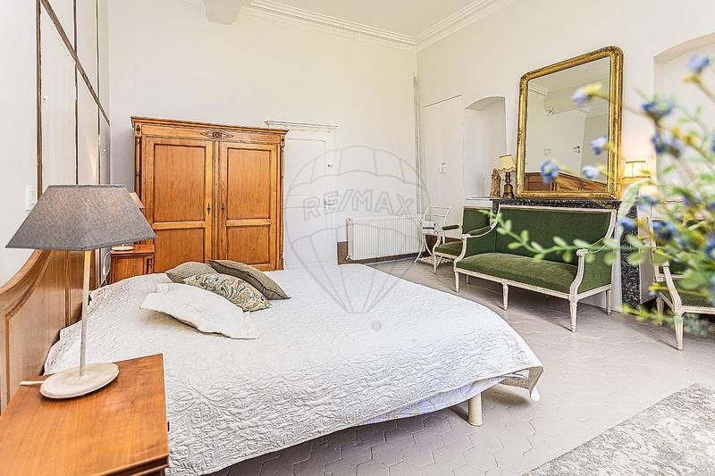 Château - 388 m² - 15 pièces