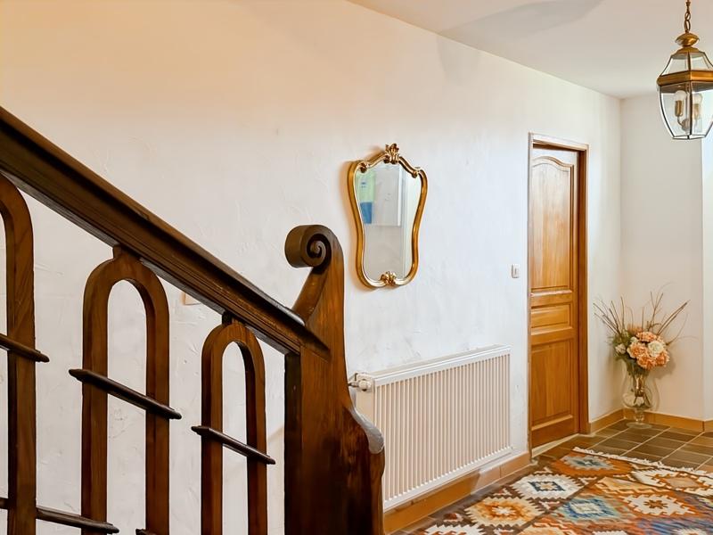 Maison - 387 m² - 8 pièces