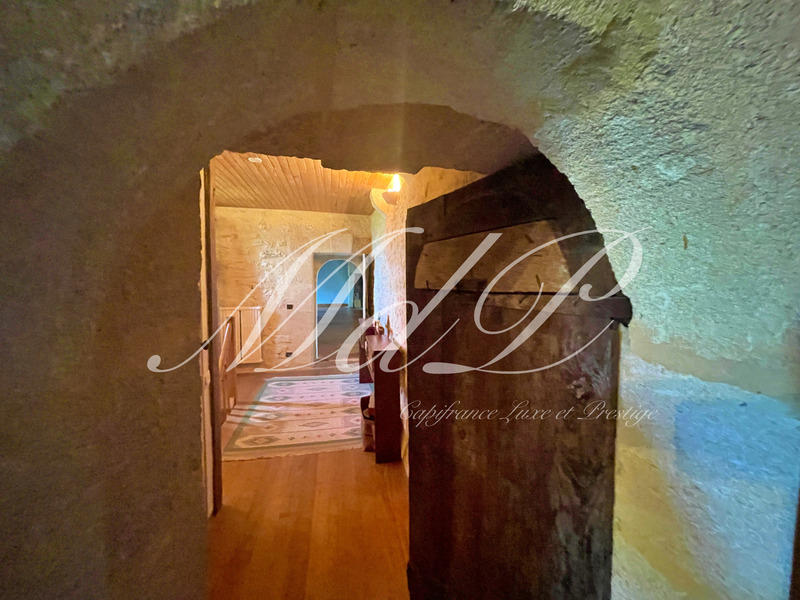 Maison - 338 m² - 10 pièces