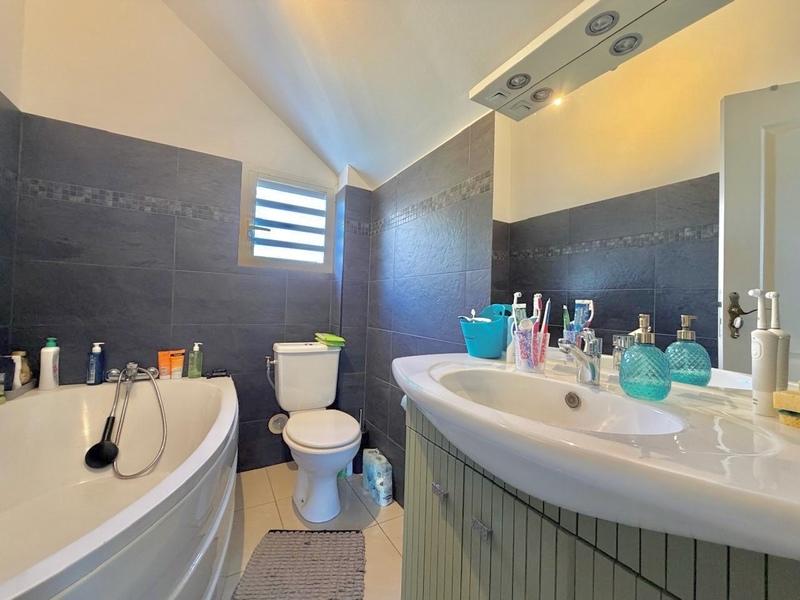 Maison - 73 m² - 4 pièces