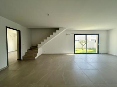 Maison - 113 m² - 4 pièces