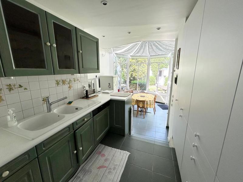 Maison - 285 m² - 9 pièces