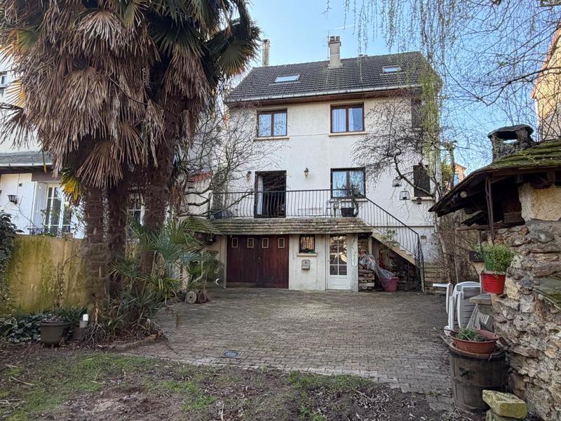 Maison - 155 m² - 7 pièces