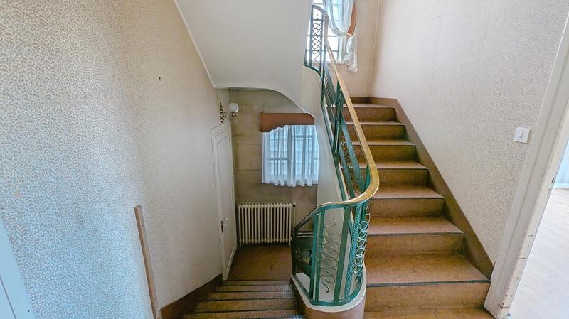 Maison - 189 m² - 10 pièces