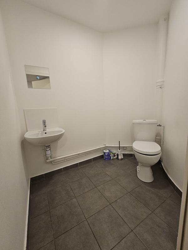 Bureau - 101 m² - 5 pièces