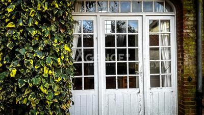 Maison bourgeoise - 352 m² - 9 pièces