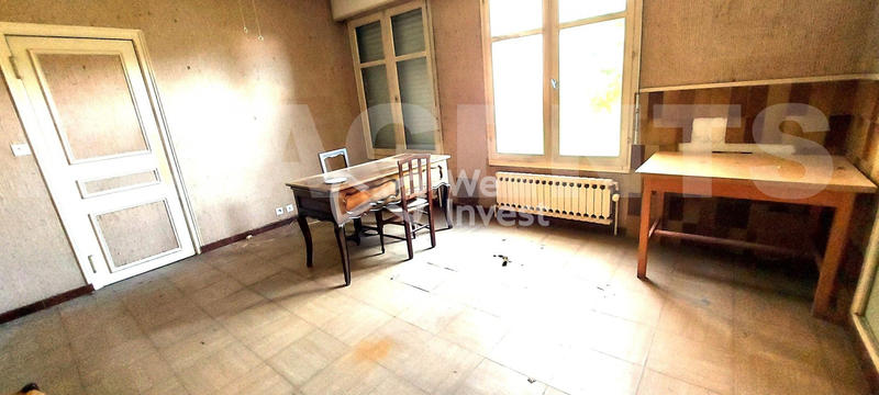 Maison - 233 m² - 9 pièces