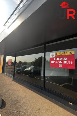 Local commercial - 423 m²