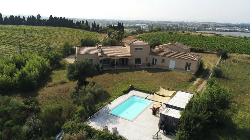 Villa - 240 m² - 6 pièces