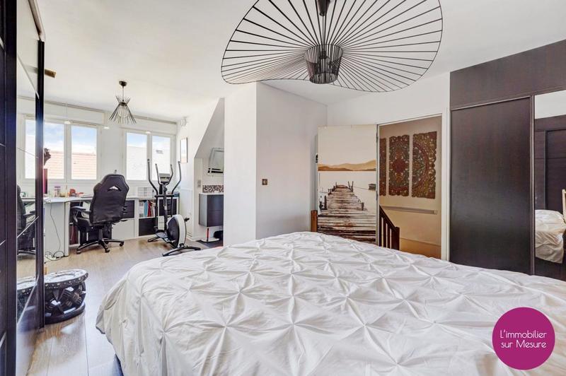 Maison - 170 m² - 5 pièces