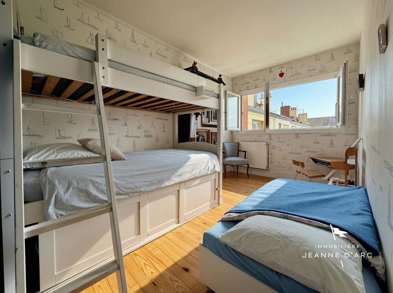 Maison de ville - 80 m² - 5 pièces