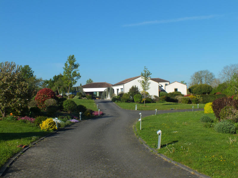 Maison d'architecte - 730 m² - 17 pièces