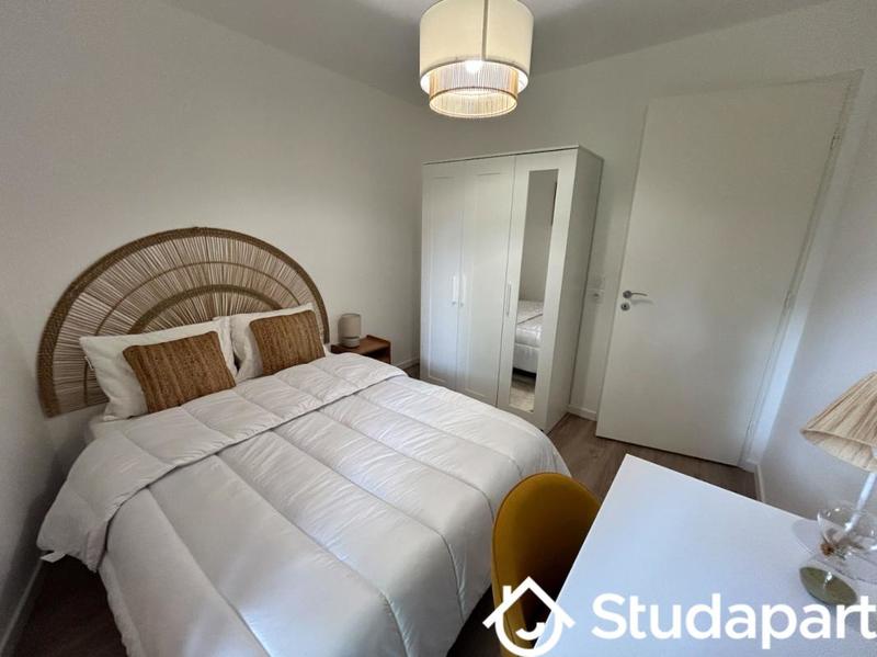 Chambre - 12 m² - 1 pièce