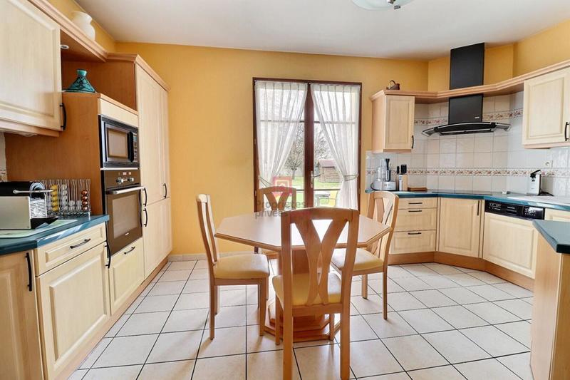 Maison - 196 m² - 8 pièces