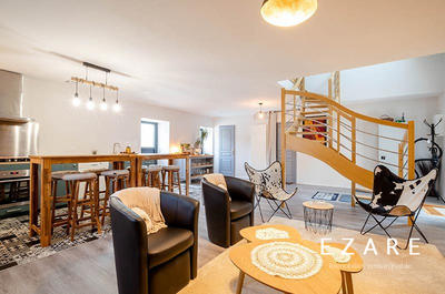 Maison - 625 m² - 21 pièces