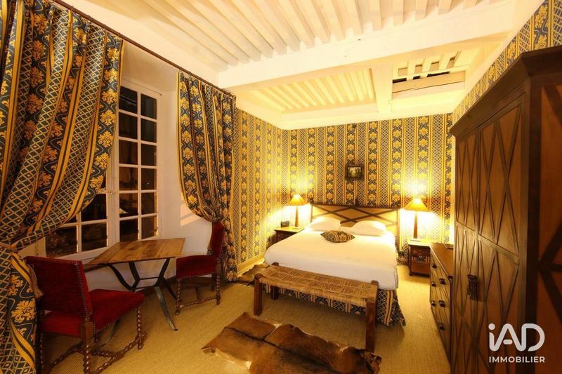 Château - 700 m² - 21 pièces