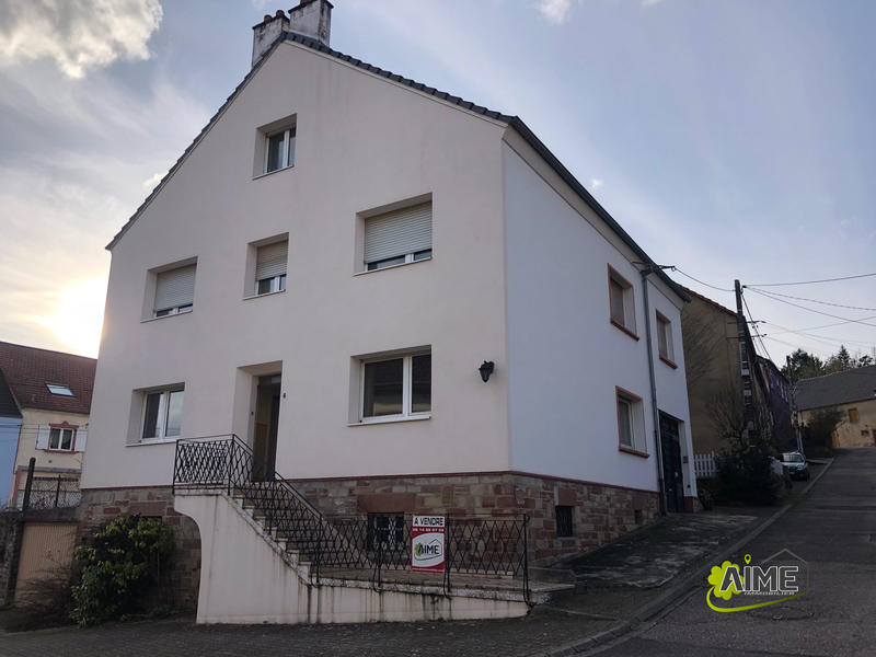 Maison - 268 m² - 12 pièces