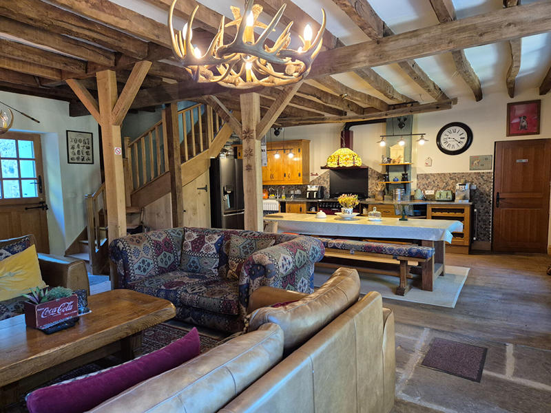 Maison - 265 m² - 9 pièces