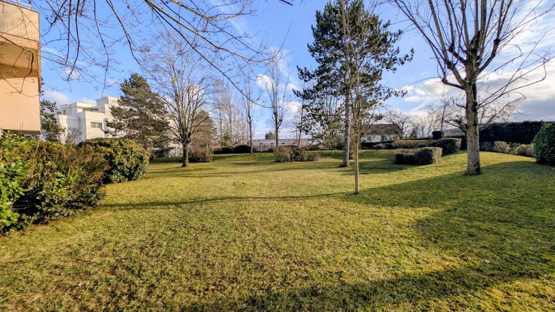 Appartement ancien - 92 m² - 4 pièces